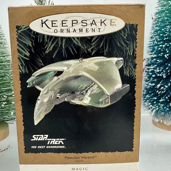 Hallmark Keepsake Ornament Star Trek Romulan Warbird Light Magic Christmas - Picture 2 of 11